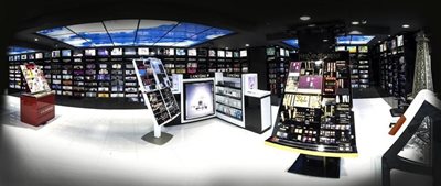 تهران-فروشگاه-عطر-و-لوازم-آرایش-سفیر-پاسداران-24186