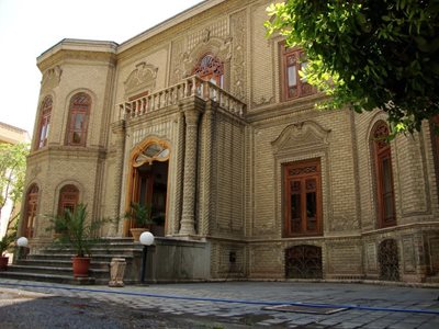 تهران-موزه-آبگینه-و-سفالینه-های-ایران-2021