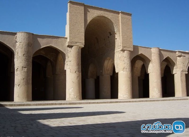 مسجد تاریخانه دامغان