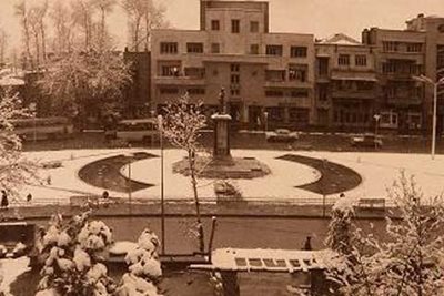 میدان بهارستان