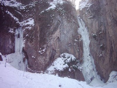 گرگان-آبشار-زیارت-26697