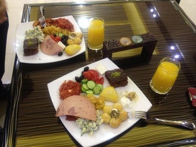 ارومیه-کافه-نفس-48102