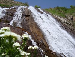 آبشار سیبیه خانی (آق بلاغ، سفید آب)