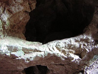 غار سیاه استخر
