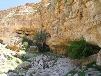 غار عبادتگاه