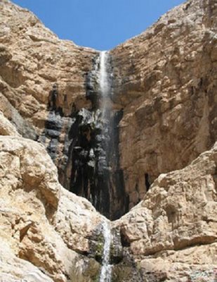 خمینی-شهر-چشمه-و-آبشار-لادر-72356