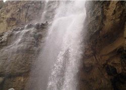 آبشار درگاهان (دره گاهان)