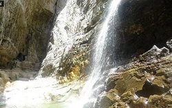 آبشار دره گرم