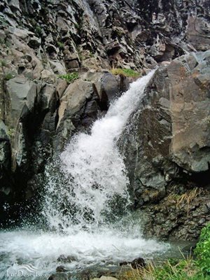 آبشار روستای بلوکان