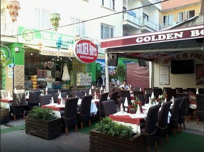 کوش-آداسی-رستوران-گلدن-بویز-Golden-Boys-Restaurant-113589