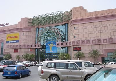 دبی-مرکز-خرید-لامسی-پلازا-Lamcy-Plaza-Mall-Dubai-114044