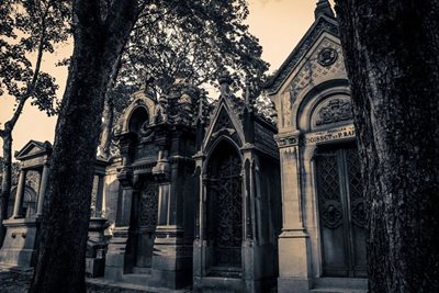 پاریس-قبرستان-پرلاشز-Pere-Lachaise-114216