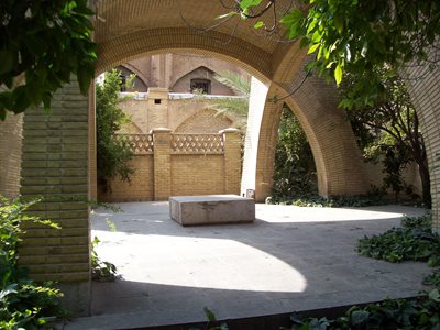 شیراز-آرامگاه-شیخ-کبیر-ابن-حفیف-114935