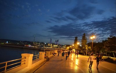 باکو-بلوار-باکو-Seaside-Boulevard-116253