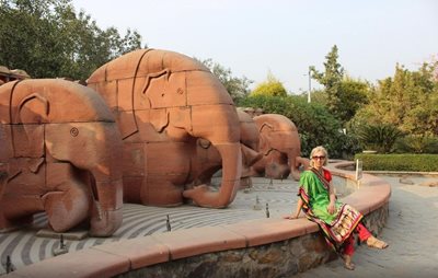 دهلی-نو-باغ-پنج-حس-Garden-of-5-Sence-120509