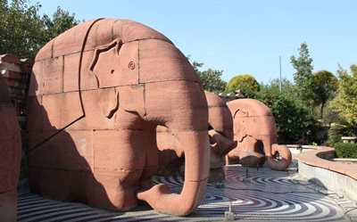دهلی-نو-باغ-پنج-حس-Garden-of-5-Sence-120502