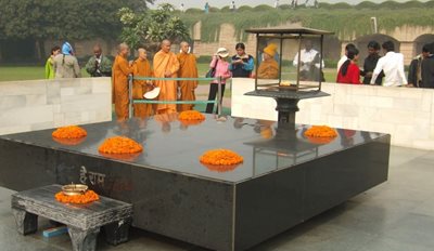 دهلی-نو-مقبره-گاندی-tomb-of-mahatma-gandhi-120520