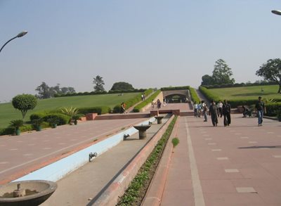 دهلی-نو-مقبره-گاندی-tomb-of-mahatma-gandhi-120530