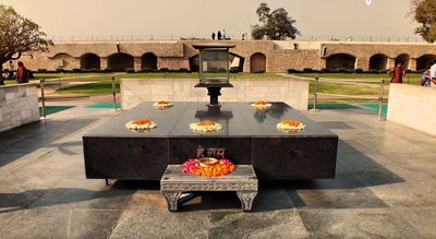 دهلی-نو-مقبره-گاندی-tomb-of-mahatma-gandhi-120526