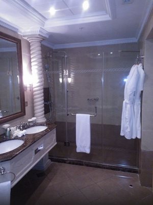 بیروت-هتل-هیلتون-Hotel-Hilton-124489