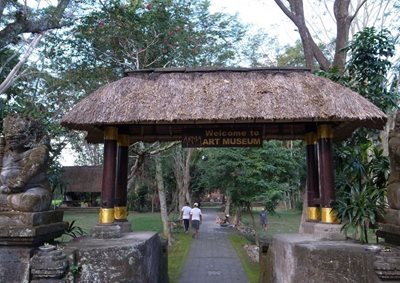 بالی-موزه-هنر-آگونگ-ری-Agung-Rai-Museum-of-Art-124818