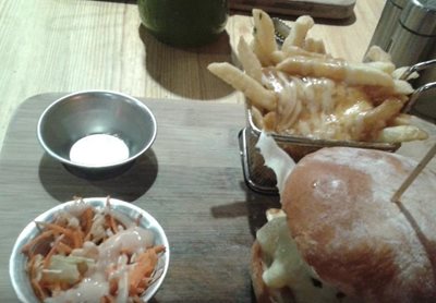 کازابلانکا-برگر-Blend-Gourmet-Burger-126829