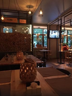 سن-پترزبورگ-رستوران-گاسترو-Gastrobar-The-Five-Points-127939