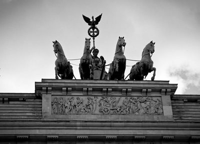 برلین-دروازه-براندنبورگ-Brandenburg-Gate-128021