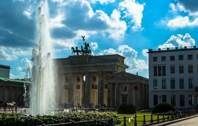 برلین-دروازه-براندنبورگ-Brandenburg-Gate-128034