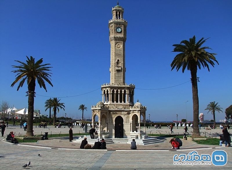 میدان کوناک Konak Square