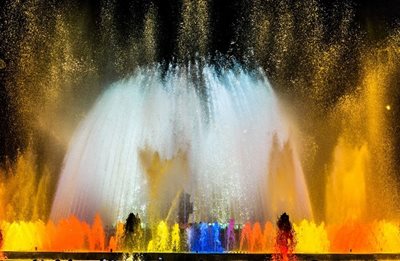 بارسلونا-فواره-جادویی-Magic-Fountain-130034