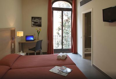بارسلونا-هتل-رزیدنس-Residencia-Erasmus-Gracia-130384
