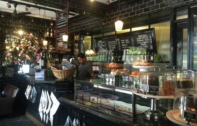 سنگاپور-کافه-پی-اس-PS-Cafe-Petit-132161