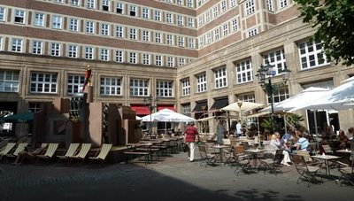 دوسلدورف-کافه-بازار-Cafe-Bazaar-133323