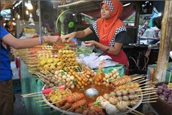 بازار شبانه آخر هفته پوکت Phuket Town Weekend Night Market