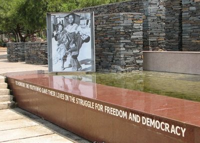 ژوهانسبورگ-موزه-پیترسون-Hector-Peterson-Memorial-Museum-135913