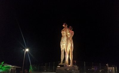 مجسمه علی و نینو Ali & Nino Statue