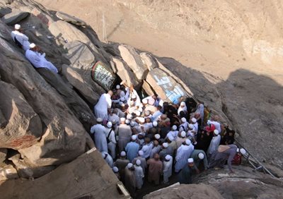 مکه-کوه-نور-و-غار-حرا-Hira-cave-140205