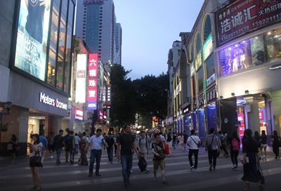 گوانجو-بازار-بیجینگ-Beijing-Road-Shopping-District-141385