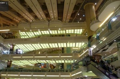 مرکز خرید الابراج البیت Al Abraj Al Bait Shopping Mall