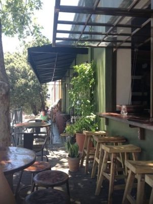 کیپ-تاون-کافه-منهتن-Cafe-Manhattan-144724