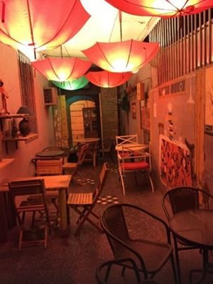 تفلیس-کافه-کتاب-Book-Corner-Cafe-144859