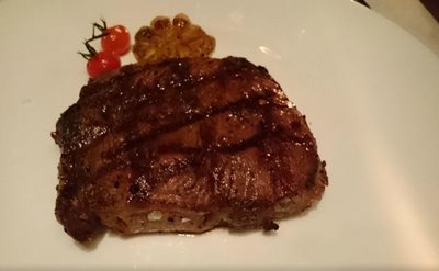 وین-خانه-استیک-استریکت-Dstrikt-Steakhouse-145426