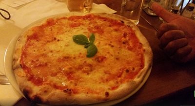 وین-پیتزا-فروشی-د-گیووانی-Pizzeria-Osteria-da-Giovanni-145504