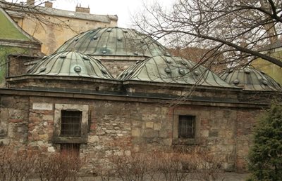 حمام های کرالی Kiraly Medicinal Bath