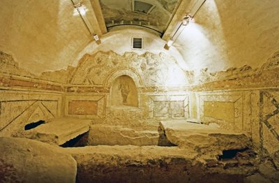 پچ-مقبره-ارلی-کریستن-Early-Christian-Mausoleum-153152