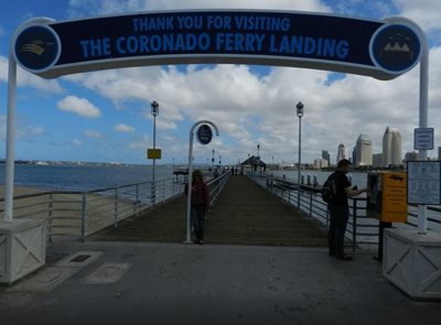 سان-دیگو-بازار-کرونادو-فری-لندینگ-The-Coronado-Ferry-Landing-153708