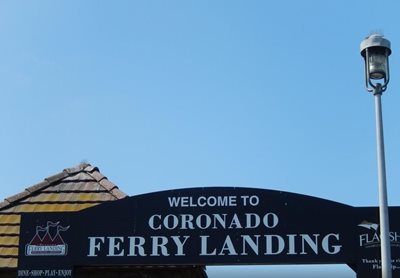 سان-دیگو-بازار-کرونادو-فری-لندینگ-The-Coronado-Ferry-Landing-153716