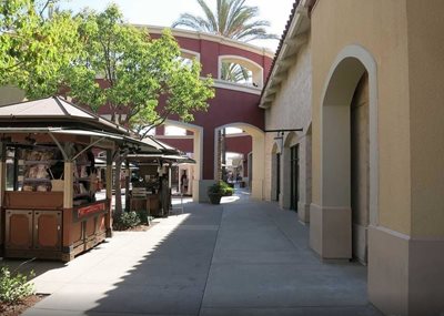 سان-دیگو-اوتلت-لاس-آمریکا-پرمیوم-Las-Americas-Premium-Outlets-153720