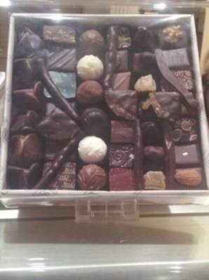 ژنو-کافه-مارتل-Tea-Room-Martel-155172